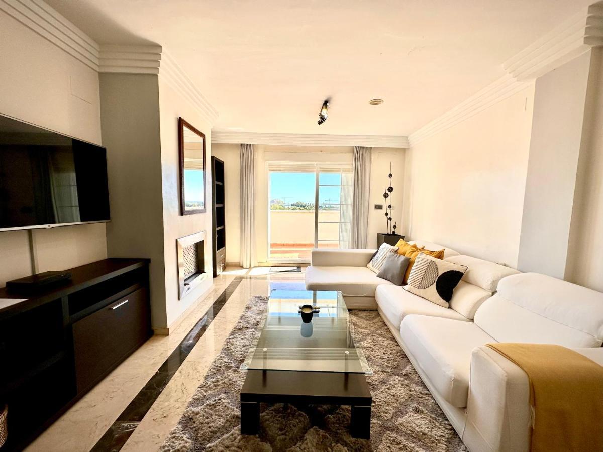 Moderno Apartamento Con Preciosas Vistas Al Mar En Urbanizacion Con Piscina - Rio Real 11 2G Marbella Eksteriør billede