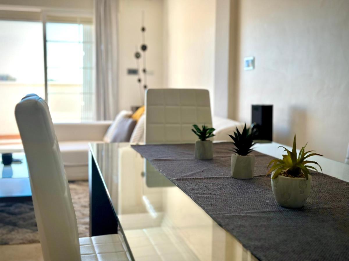 Moderno Apartamento Con Preciosas Vistas Al Mar En Urbanizacion Con Piscina - Rio Real 11 2G Marbella Eksteriør billede