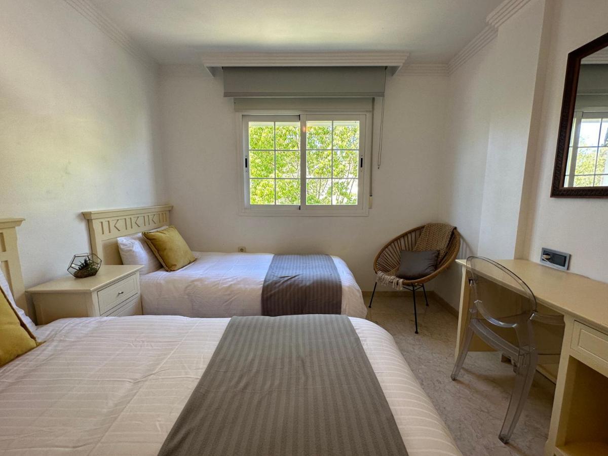 Moderno Apartamento Con Preciosas Vistas Al Mar En Urbanizacion Con Piscina - Rio Real 11 2G Marbella Eksteriør billede